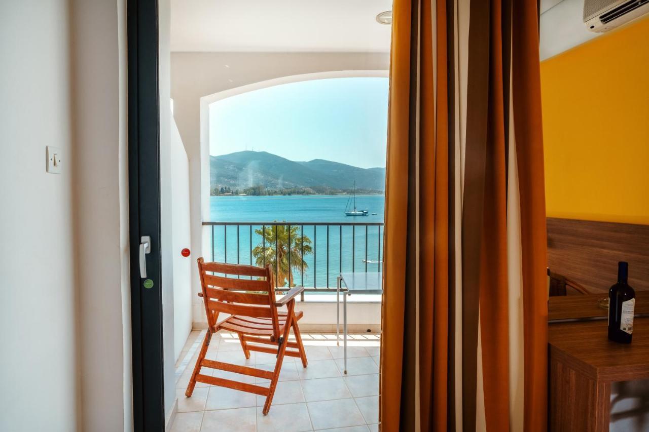 Hotel Pavlou Poros Town Exteriör bild