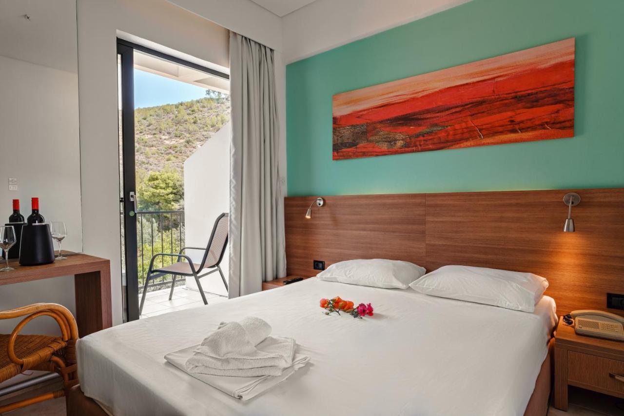 Hotel Pavlou Poros Town Exteriör bild
